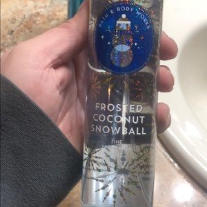 Frosted coconut snowball-new